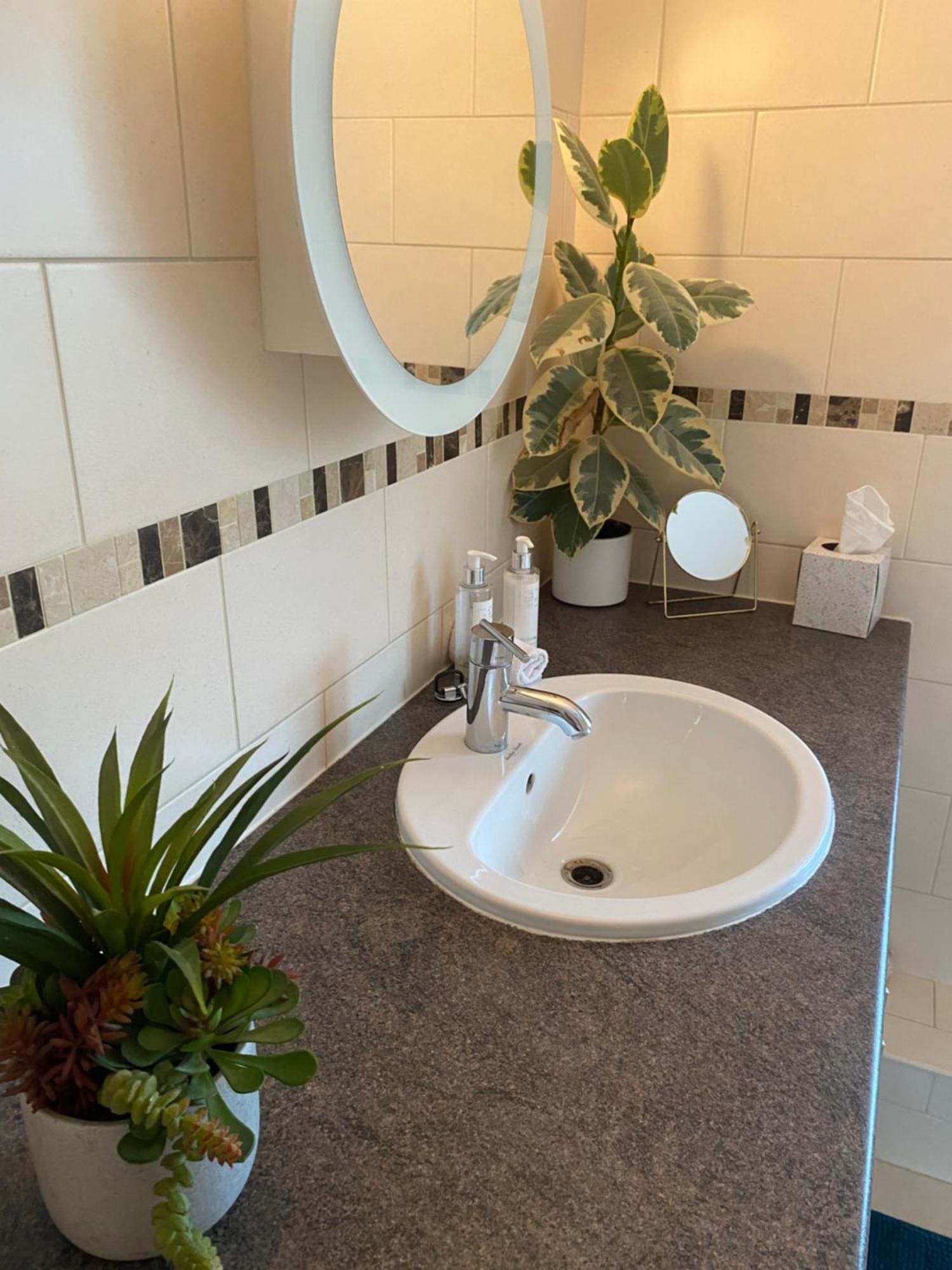 Beautiful Private Room With Kingsize Bed And Large Private En-Suite Πήτερμπορο Εξωτερικό φωτογραφία
